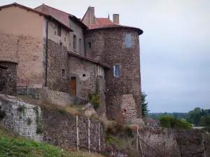 Pommiers - Bâtiments conventuels de l'ancien prieuré