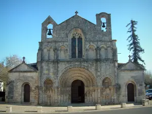 Pons - Chiesa di Saint-Vivien in Saintonge