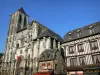 Pont-Audemer - Iglesia de Saint-Ouen y casas de madera de la ciudad