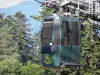 Le Pont d'Espagne - Pont d'Espagne: Site naturel du pont d'Espagne : téléphérique et arbres ; dans le Parc National des Pyrénées, sur la commune de Cauterets