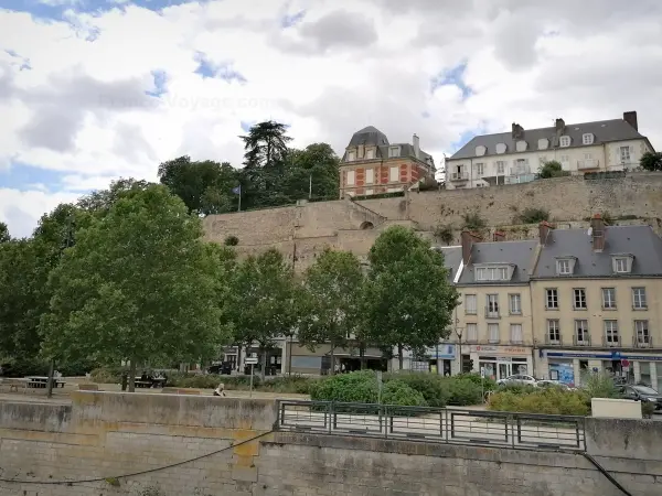 Pontoise - City facades