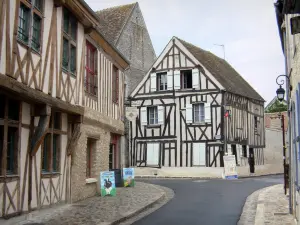 Provins - Casas de entramado de la ciudad alta