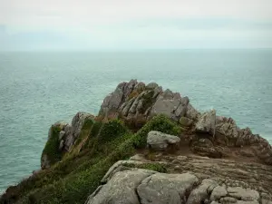 Punta de Grouin - Las rocas con vistas al mar