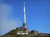 Puy de Dôme - Volcán de los Puys (Monts Dome): Observatorio Meteorológico de televisión por satélite, en el Parque Natural Regional de los Volcanes de Auvernia