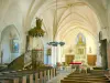 Quarré-les-Tombes - Interior de la iglesia de Saint-Georges: nave y coro