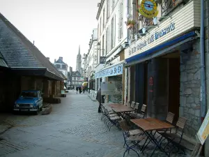 Quimper - Halle en street cafe