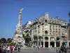 Reims - Place Drouet-d'Erlon : fontaine Subé, immeubles et commerces