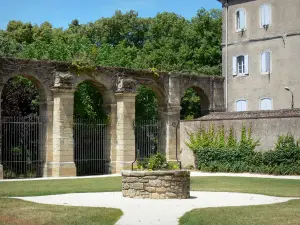 La Réole - Garten des Kreuzgangs der Benediktiner
