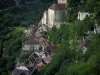 Rocamadour - Santuari, case e alberi, villaggio nel Parco Naturale Regionale di Causses di Quercy