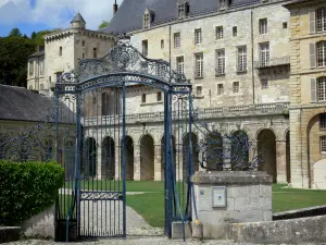 La Roche-Guyon - Cancello d'ingresso del castello