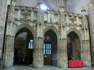 Rodez - Dentro de la catedral de Notre-Dame: loft