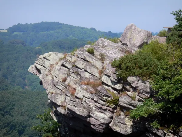 Rooca di Oëtre - Svizzera Normandia: Oëtre rock (punto di vista naturale), il comune di Saint-Philbert-sur-Orne