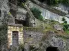 La Roque-Saint-Christophe - Troglodita sitio (acantilado), en el valle de Vézère, en el Périgord