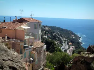Roquebrune-Cap-Martin - Houses of the village with view of the sea
