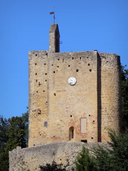 De rotskerk van Vals - Toren van de kerk van St. Mary