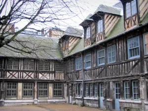 Rouen - Aître Saint-Maclou: timber-framed buildings