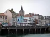 Les Sables-d'Olonne - Clocher et maisons du quartier de la Chaume