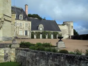Saint-Aignan-sur-Cher - Patio del castillo, en el Valle del Cher