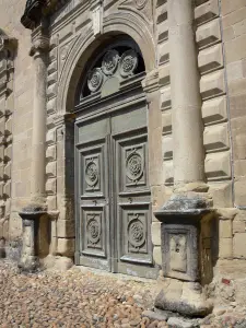 Saint-Antoine-l'Abbaye - Portale della portineria dell'Abbazia (Town Hall)