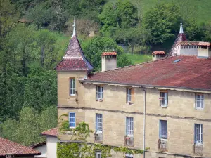 Saint-Antoine-l'Abbaye - Convento edificio