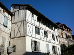 Saint-Antonin-Noble-Val - Gevels van huizen in de middeleeuwse stad