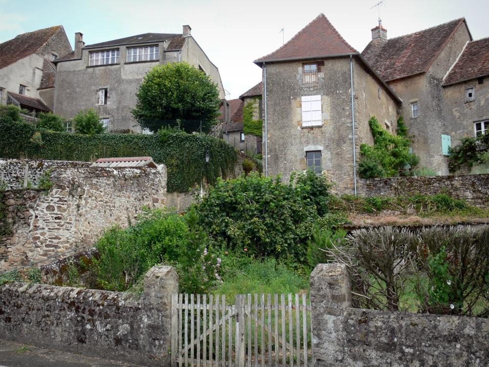 Photos SaintBenoîtduSault Tourism & Holiday Guide