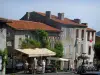 Saint-Bertrand-de-Comminges - Houses and shop of the village