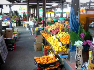 Saint-Denis - Stalls of fruits and vegetables in the small market