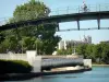 Saint-Denis canal - Footbridge spanning the canal