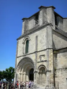 Saint-Émilion - Facciata ovest della Chiesa Collegiata