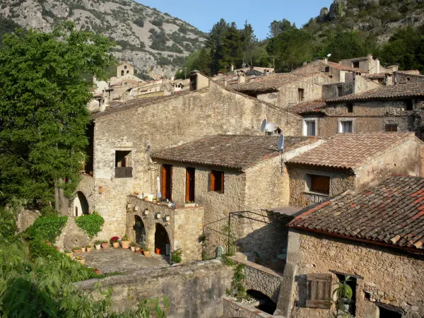 Saint-Guilhem-le-Désert - Führer für Tourismus, Urlaub & Wochenende im Hérault