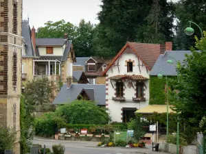 Saint-Honoré-les-Bains - Casas del spa, en el Parque Natural Regional de Morvan