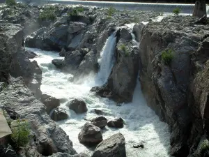 Saint-Juéry - Leaping sito Tarn (skip Sabo): Cascata e rocce