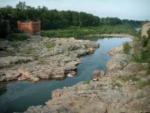 Saint-Juéry - River (Tarn) en rotsen