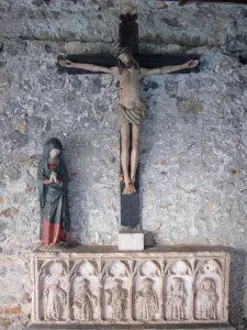 Saint-Lizier - Intérieur de la cathédrale Saint-Lizier : Christ en croix