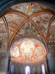 Saint-Macaire - Binnen in de kerk van Saint - Sauveur en Saint- Martin : middeleeuwse muurschilderingen