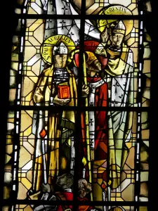 Saint-Malo - Innere der Kathedrale Saint-Vincent: bunte Kirchenfenster