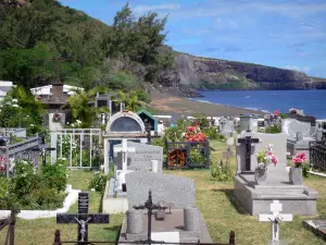 Saint-Paul - See-Friedhof von Saint-Paul am Ufer des Indischen Ozeans