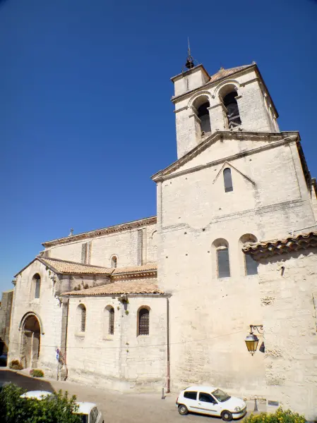 Saint-Paul-Trois-Châteaux - Notre-Dame cathedral in Provençal Romanesque style