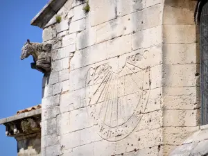 Saint-Paul-Trois-Châteaux - Sundial carved on the facade of Notre-Dame Cathedral