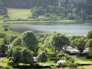 Saint-Point lake - Campsite planted with trees on the edge of the Malbuisson lake (natural lake)