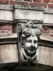 Saint-Quentin - Sculpture adorning the facade of the town