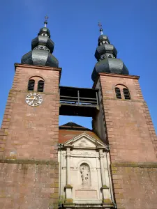 Saint-Quirin - Torres de bulbos de la iglesia de Saint-Quirin