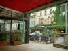 Saint-Rémy-de-Provence - Cafe terras huizen en