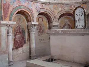 Saint-Savin abbey - Inside of the abbey church: murals (frescoes) and carved pillars