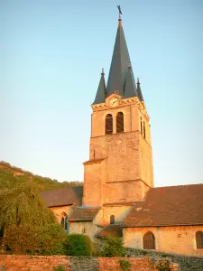 Saint-Sorlin-en-Bugey - Glockenturm der Dorfkirche Sainte-Marie-Madeleine