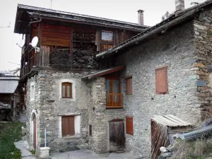 Saint-Véran - Casa in pietra nel villaggio di montagna