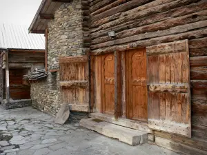 Saint-Véran - Legno e chalet in pietra