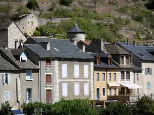 Sainte-Enimie - Façades de maisons du village