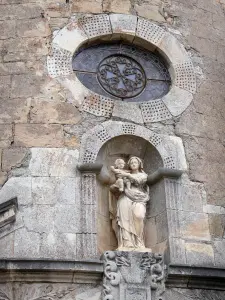 Sainte-Eulalie-de-Cernon - Detail of the Sainte-Eulalie church: Virgin and Child